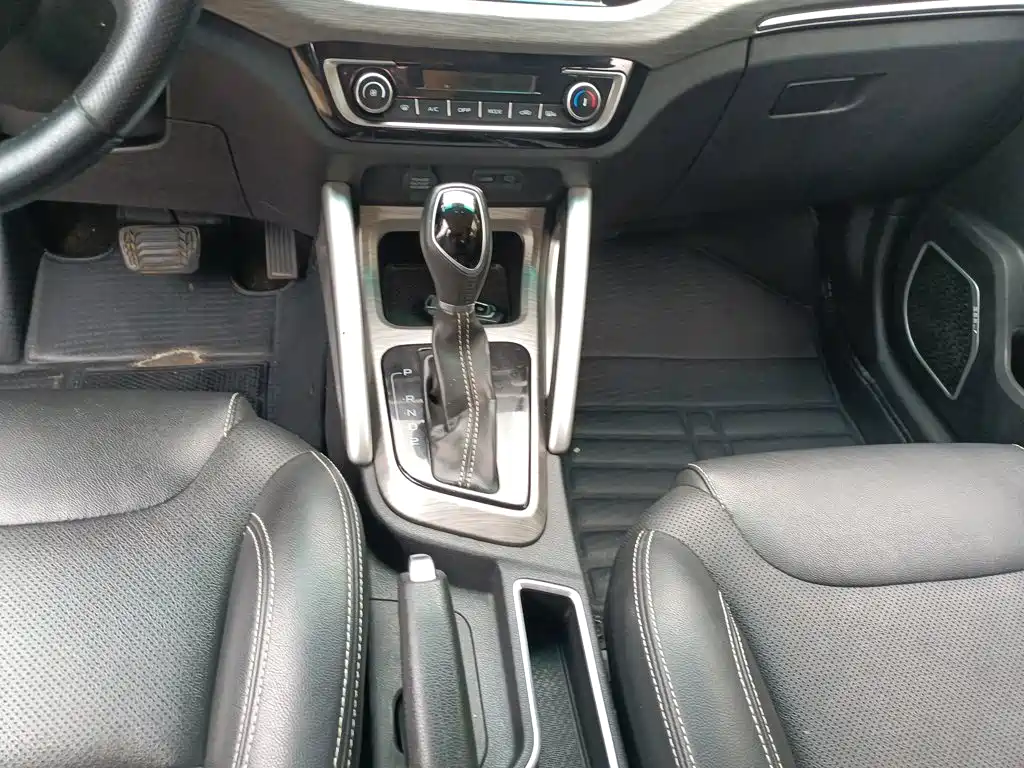 Geely Vision X3 2018 — фото 14