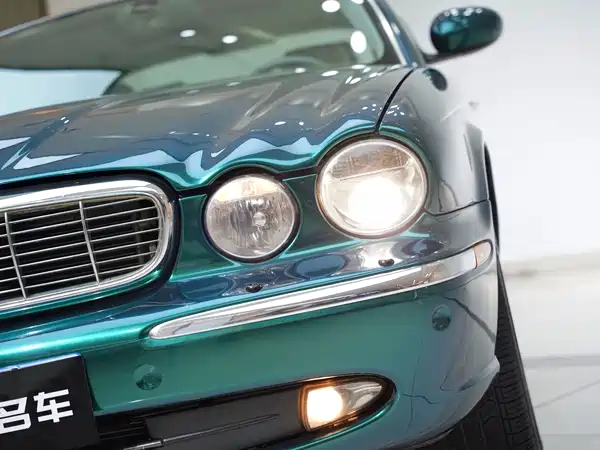 Jaguar XJ 2004