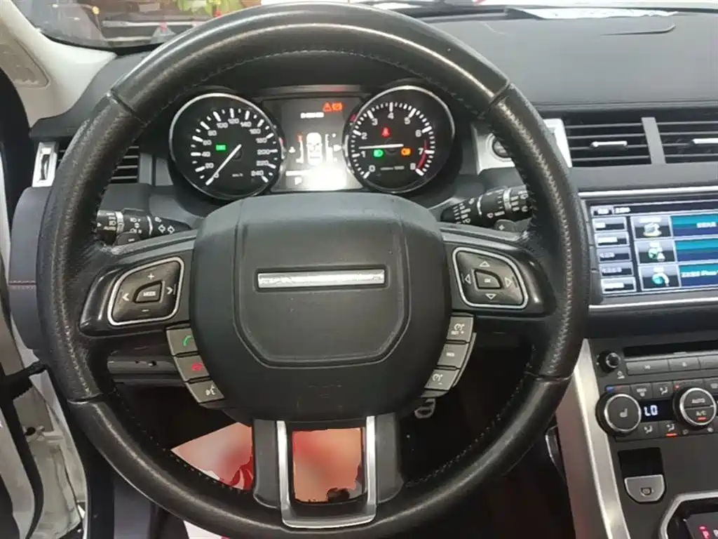 Land Rover Evoque 2014 — фото 11