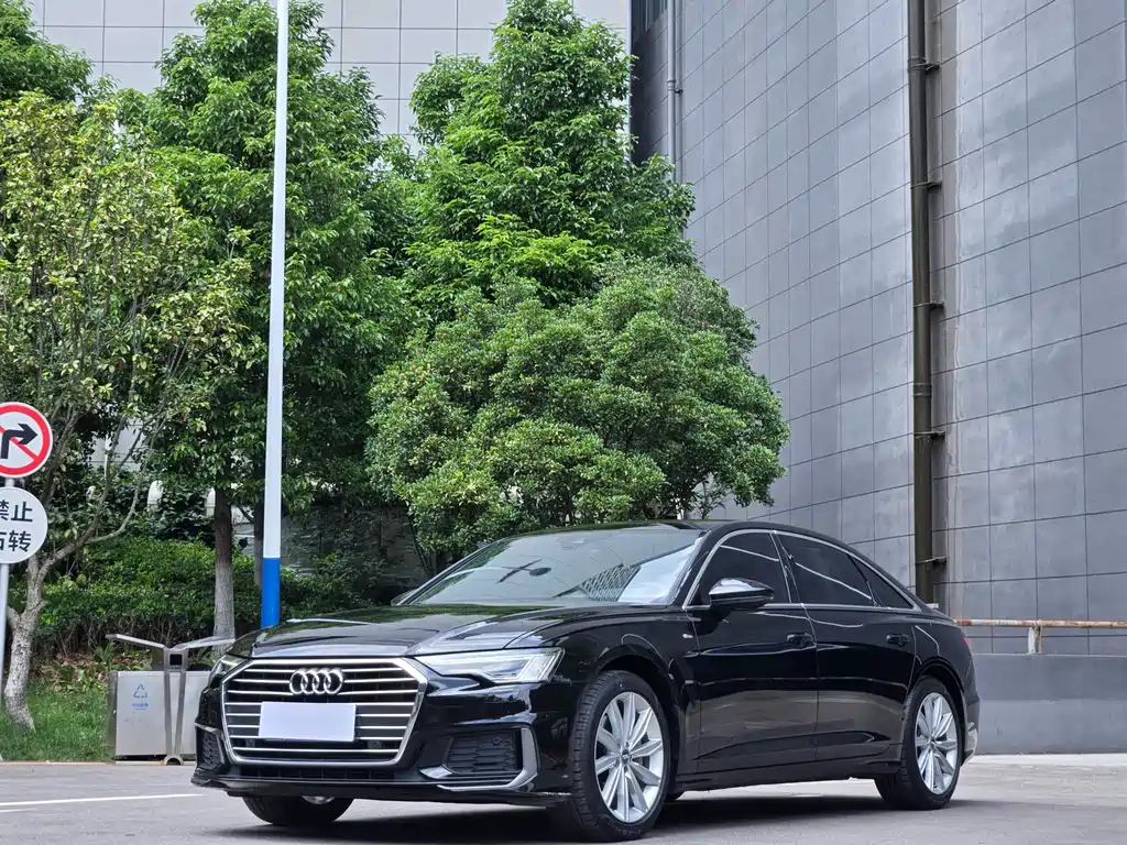 Audi A6L 2021 — фото 1