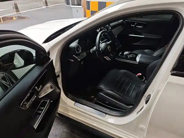 Mercedes-Benz C-Class 2023