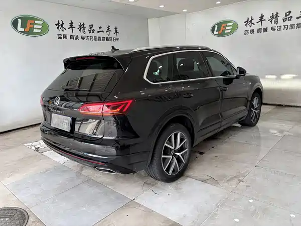 Volkswagen Touareg 2025