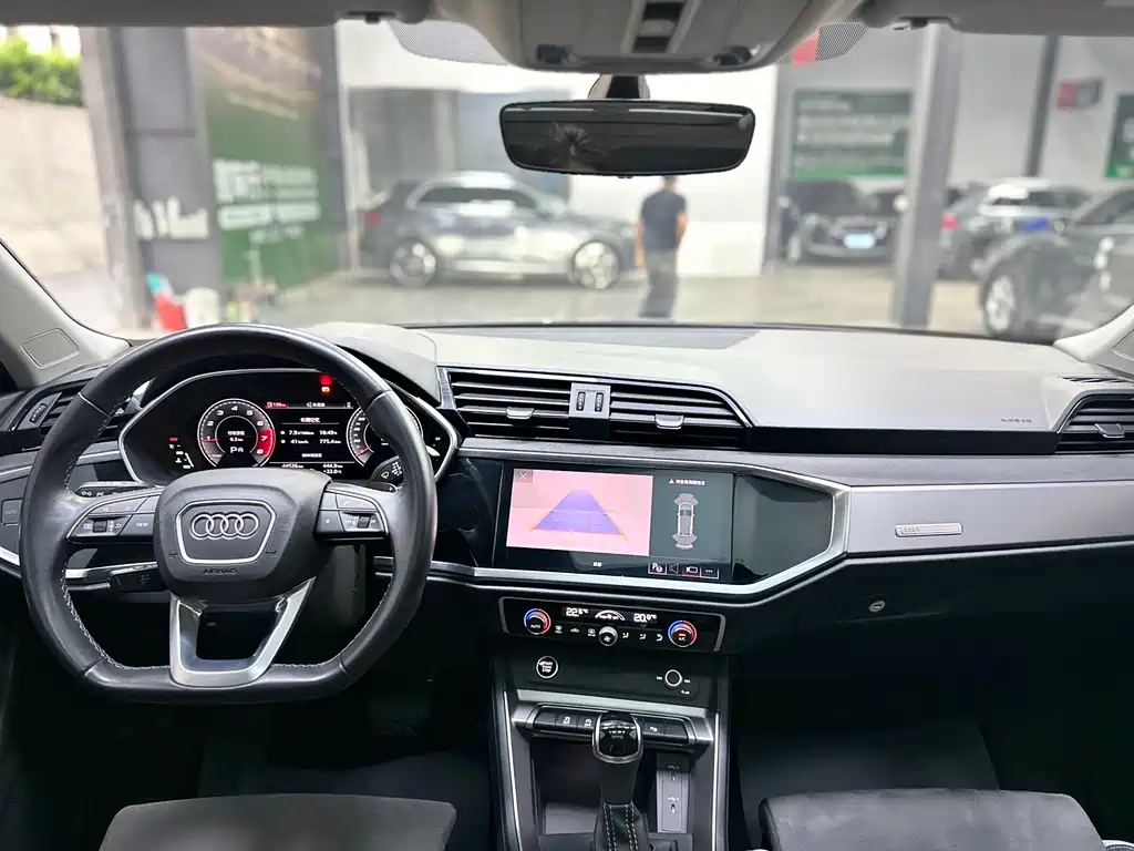 Audi Q3 2022 — фото 22