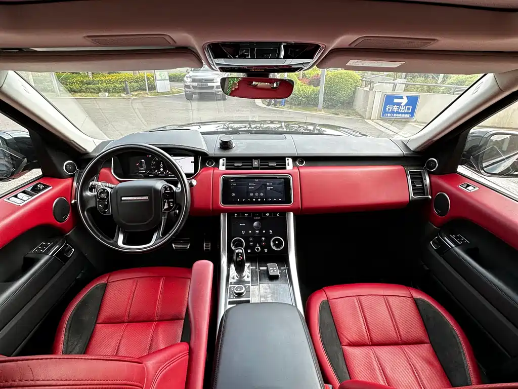 Land Rover Sport 2021 — фото 9