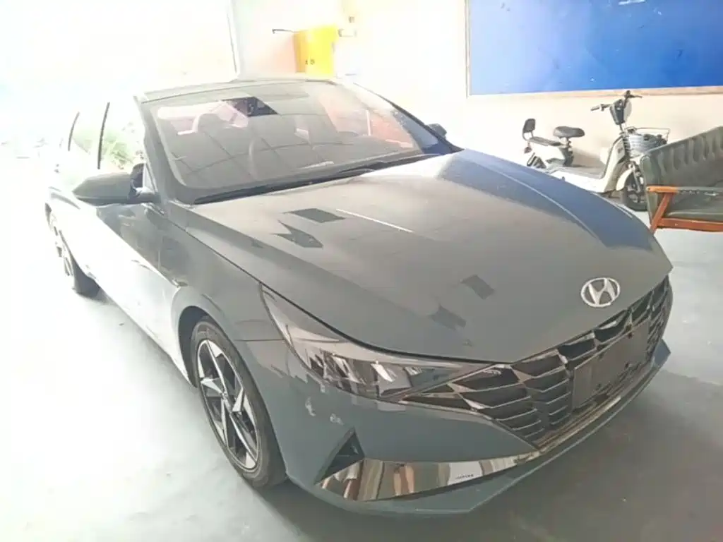 Hyundai Elantra 2021
