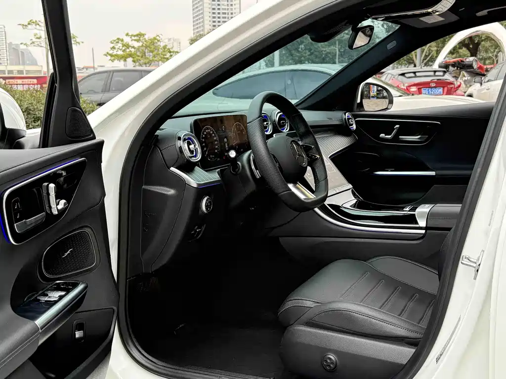 Mercedes-Benz C-Class 2022 — фото 6