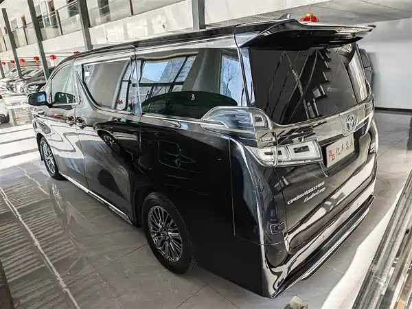 Toyota Vellfire 2021