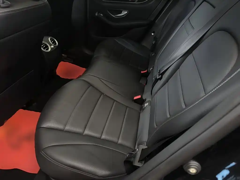 Mercedes-Benz GLC 2018 — фото 13