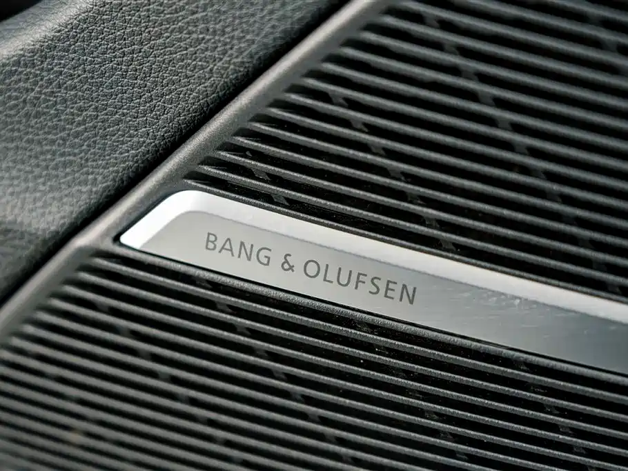 Audi Q7 2023 — фото 18