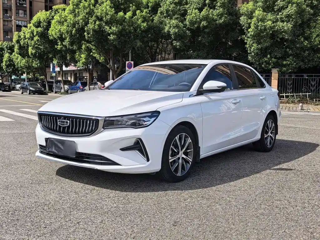 Geely Emgrand 2023