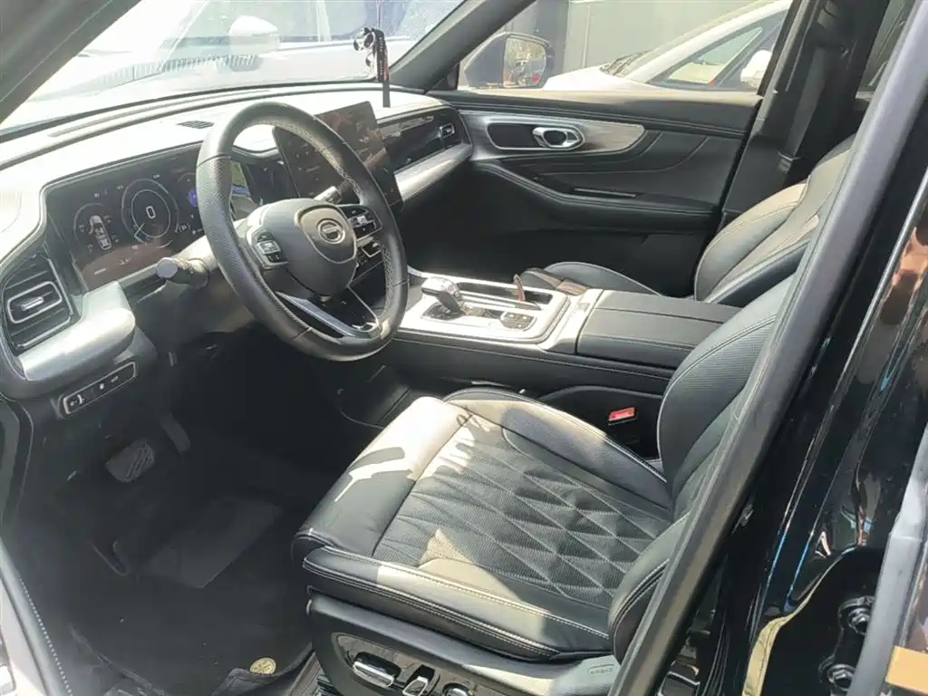 GAC Motor Trumpchi GS8 2023 — фото 15