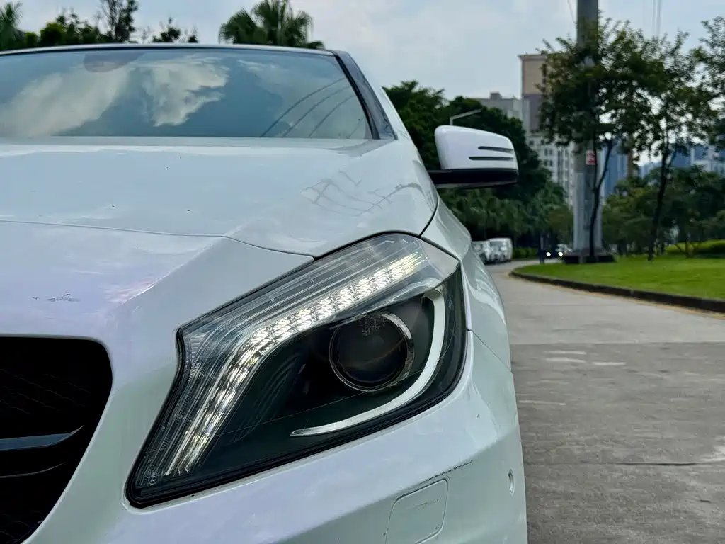 Mercedes-Benz A-Class 2015
