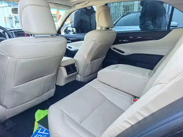 Toyota Crown 2018