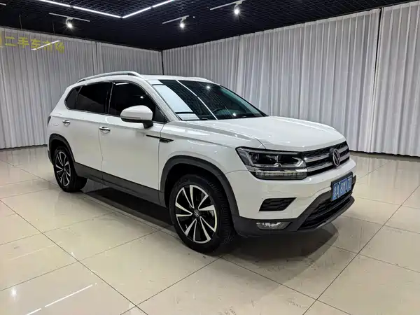 Volkswagen Tharu 2020