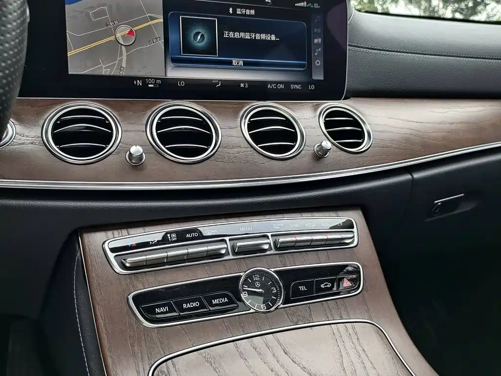 Mercedes-Benz E-Class 2018 — фото 16