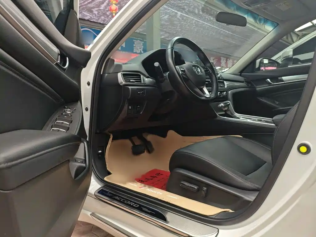 Honda Accord 2021 — фото 12