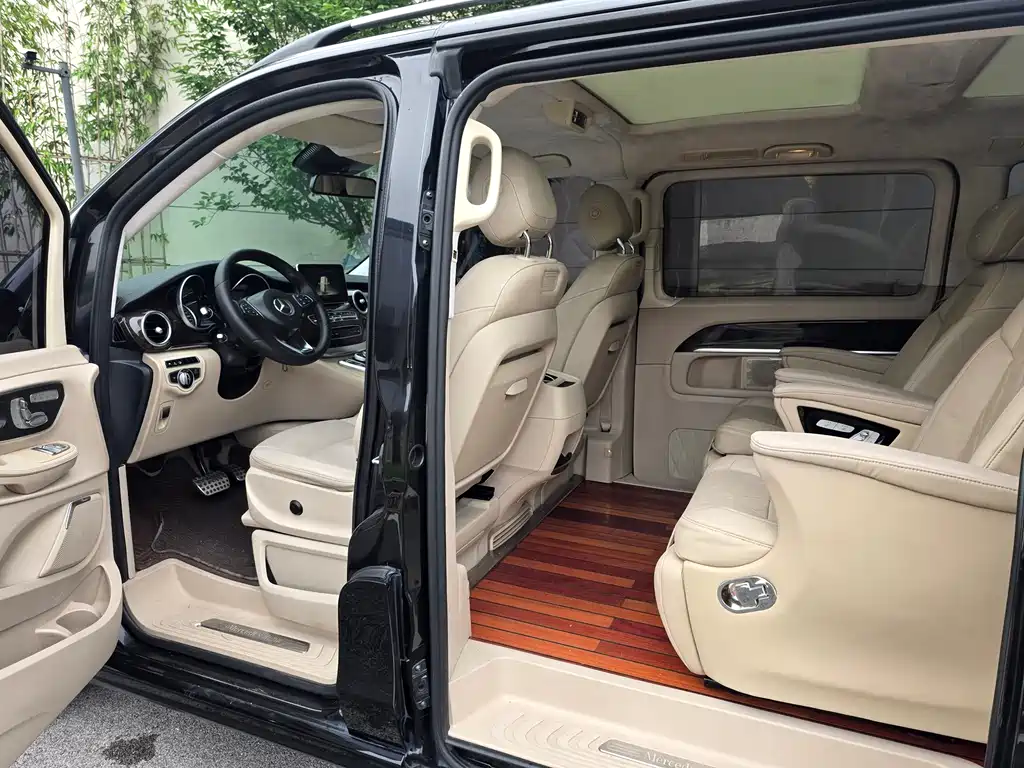 Mercedes-Benz V-Class 2016 — фото 6