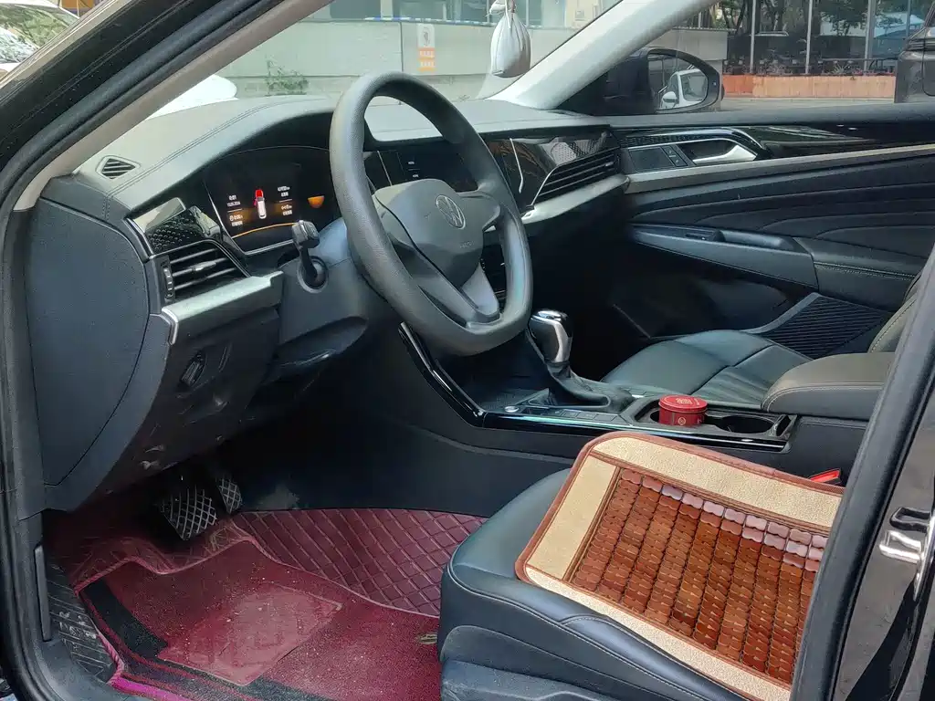 Volkswagen Passat 2023