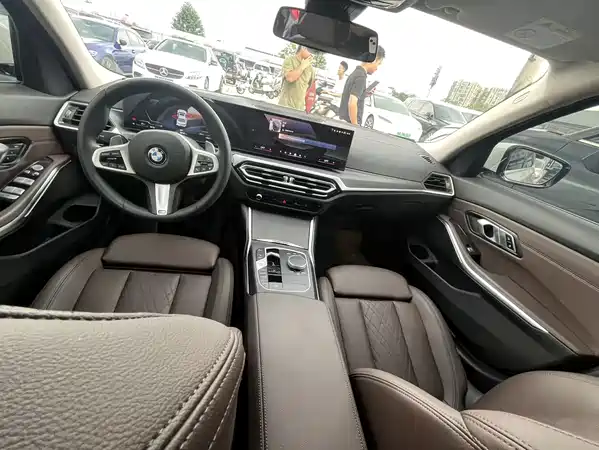 BMW 3 Series 2024