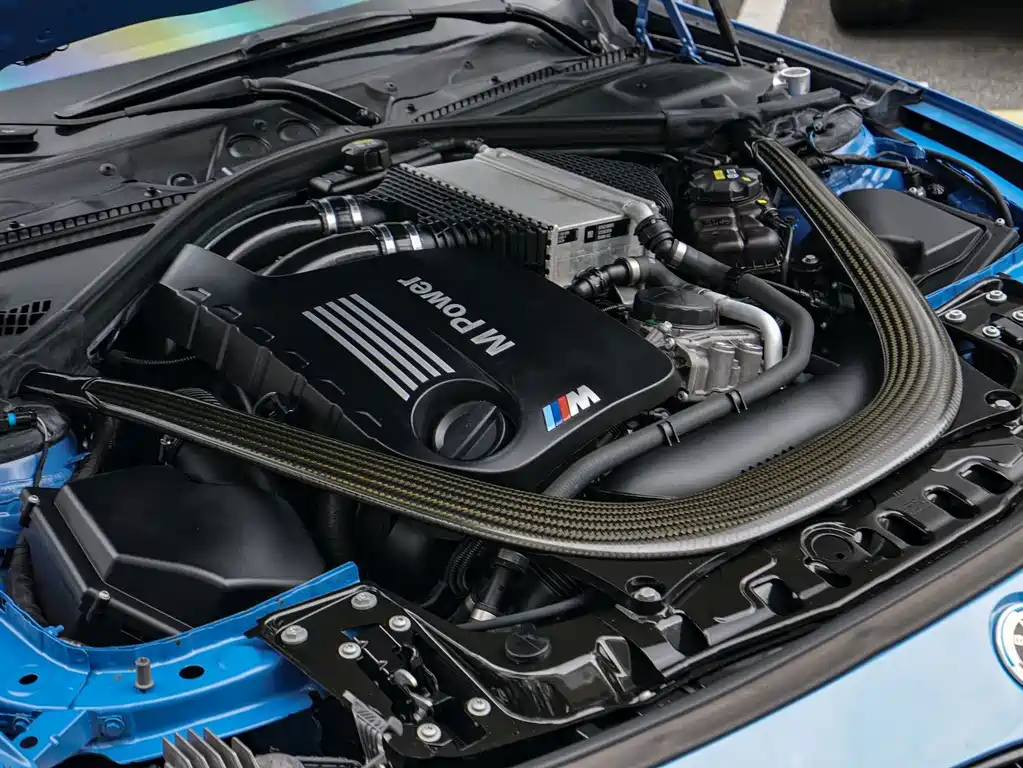 BMW M4 2017 — фото 11