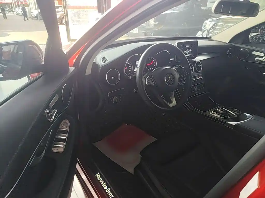 Mercedes-Benz C-Class 2017 — фото 16