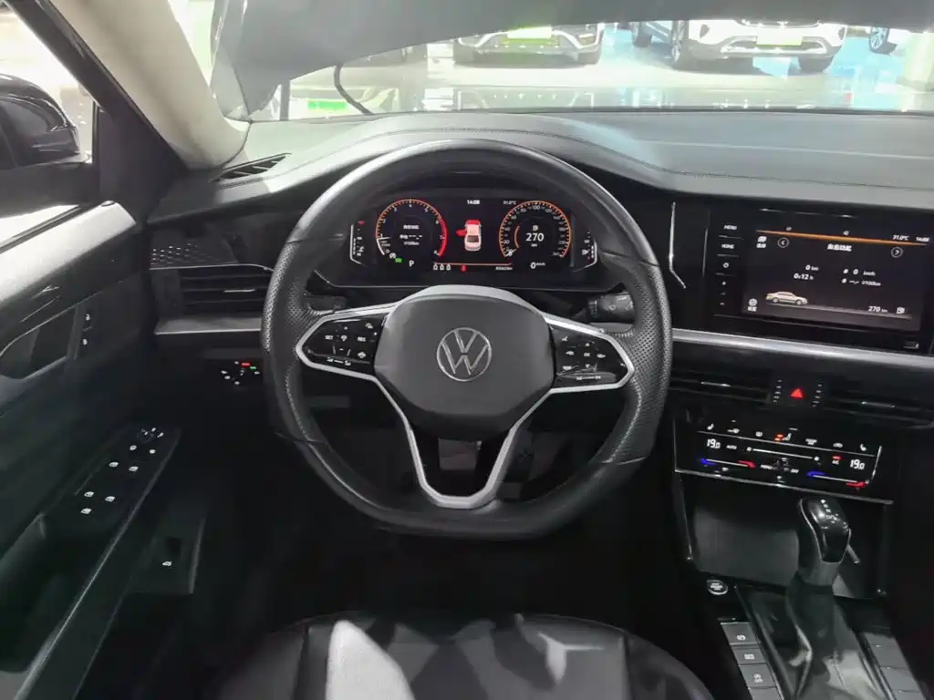Volkswagen Passat 2023 — фото 11