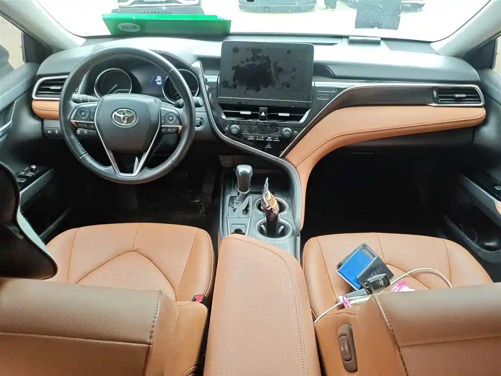 Toyota Camry 2021 — фото 13