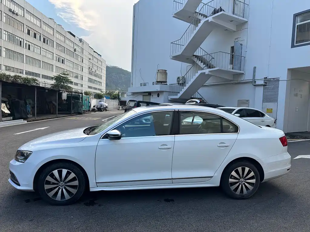 Volkswagen Sagitar 2018 — фото 11