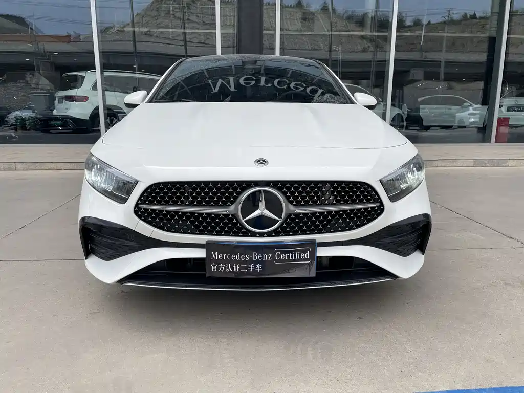Mercedes-Benz A-Class 2024 — фото 2