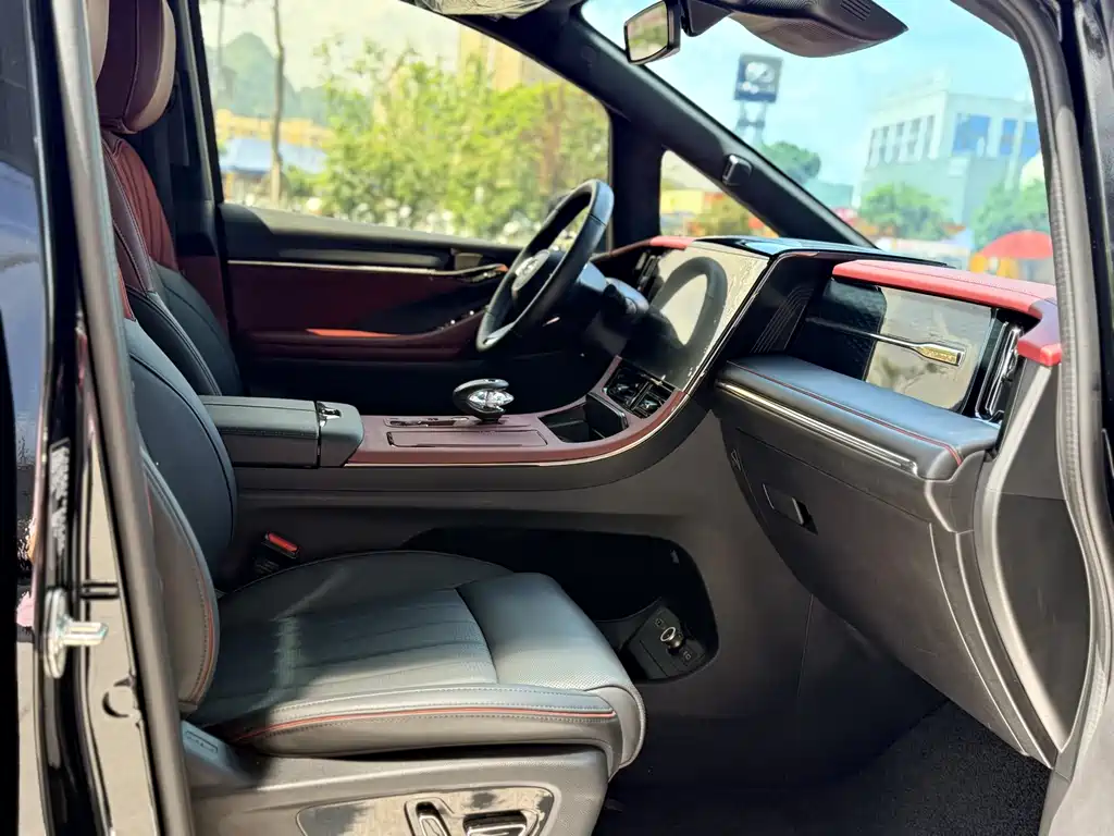 GAC Motor Trumpchi M8 2025 — фото 14