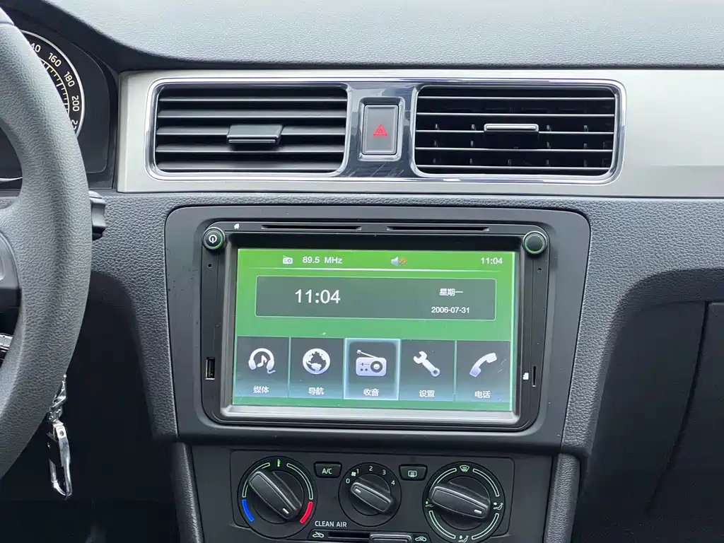 Skoda Rapid Spaceback 2016 — фото 13