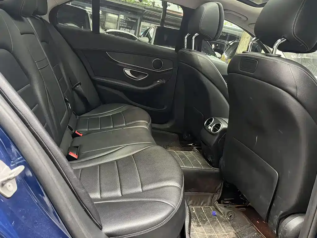 Mercedes-Benz C-Class 2018 — фото 17