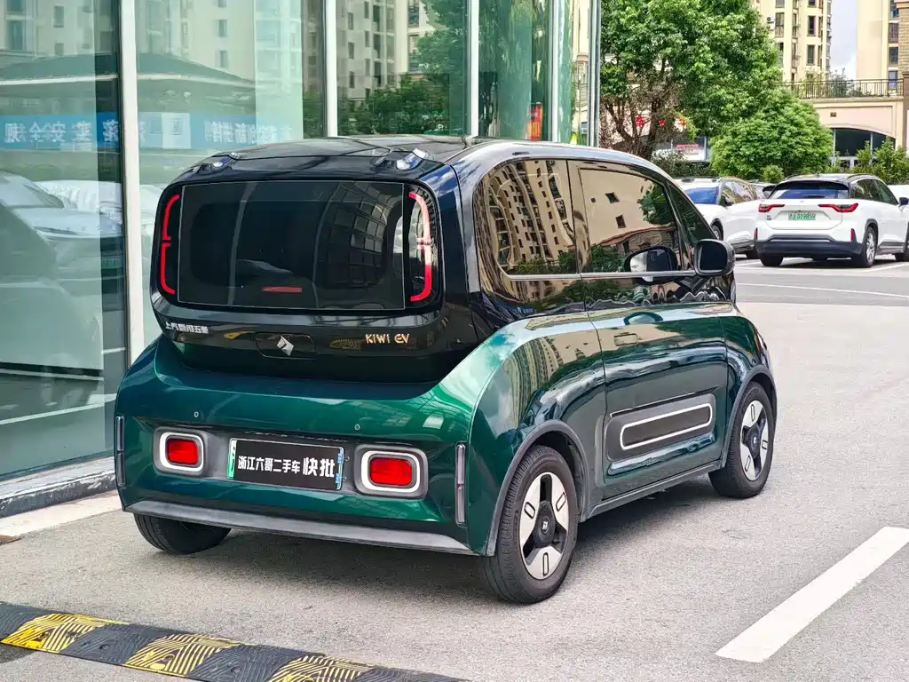 Baojun Kiwi EV 2022 — фото 11