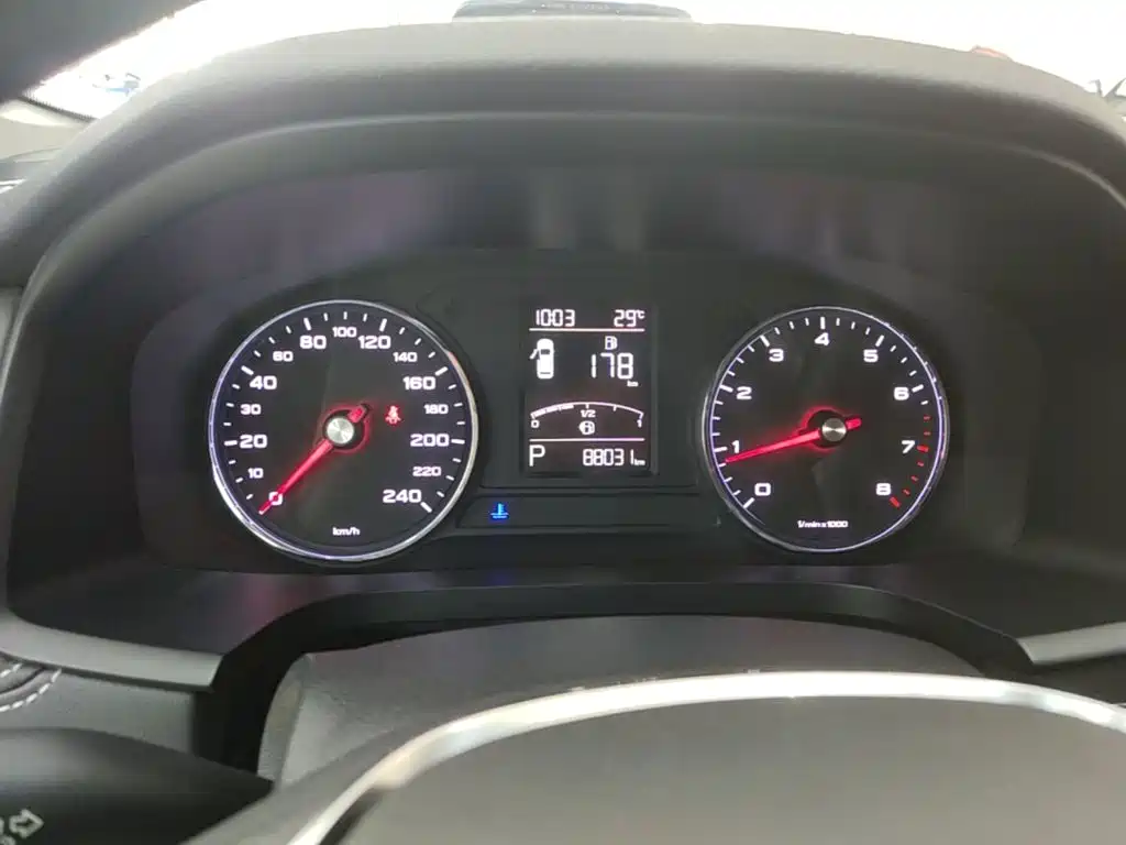 Roewe i6 Classic 2018 — фото 12