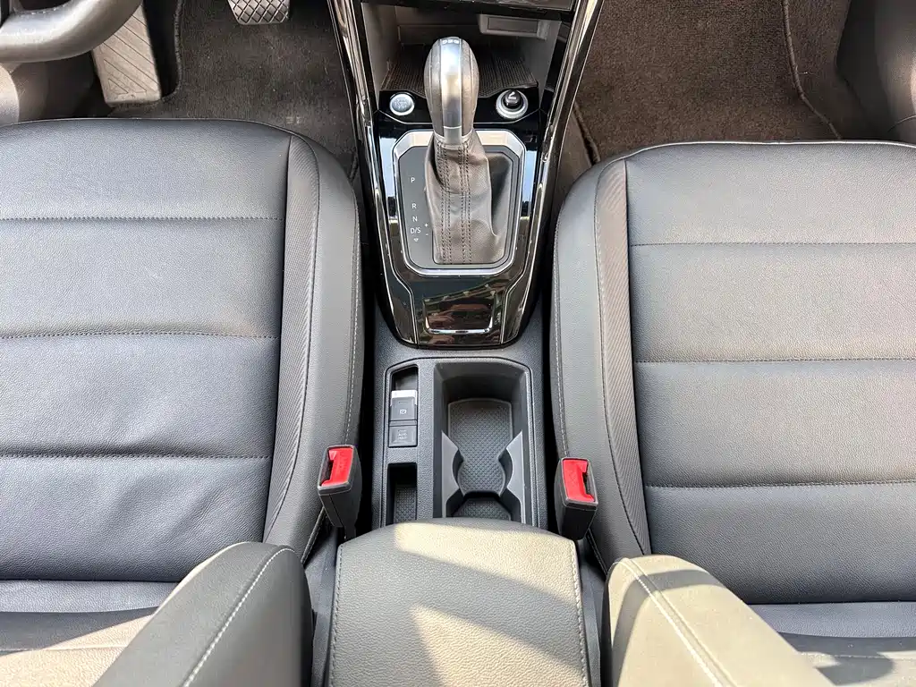 Volkswagen T-Roc 2020 — фото 13