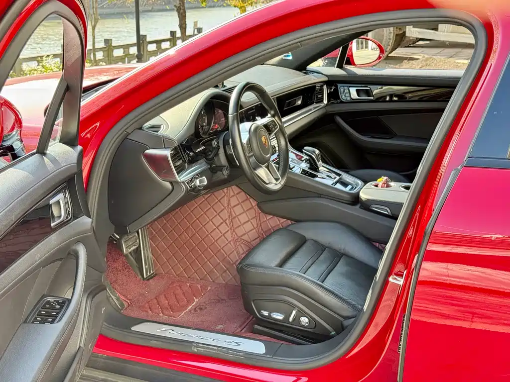 Porsche Panamera 2019
