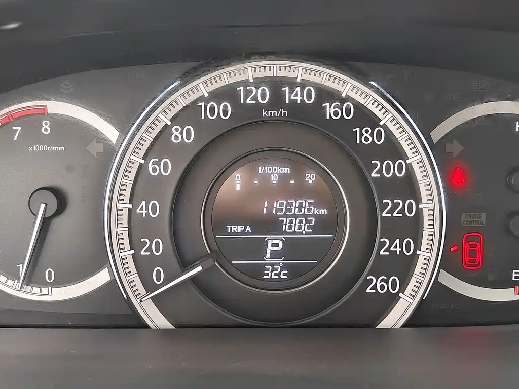 Honda Accord 2015 — фото 15