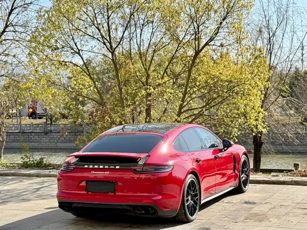 Porsche Panamera 2019