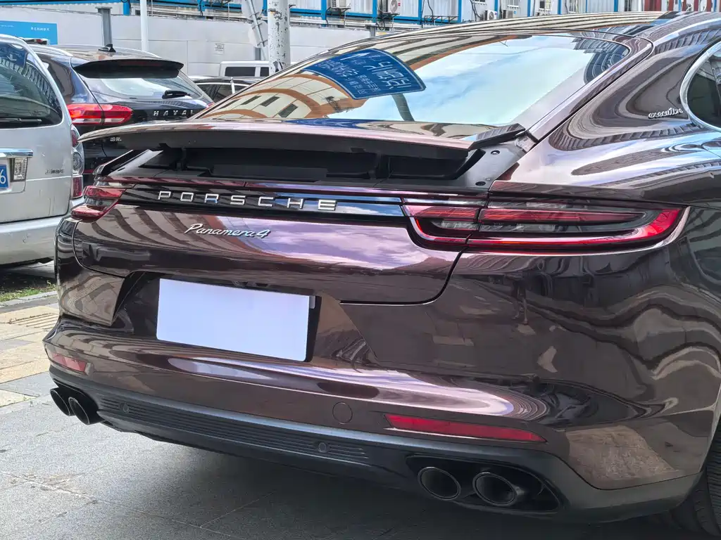 Porsche Panamera 2018 — фото 10