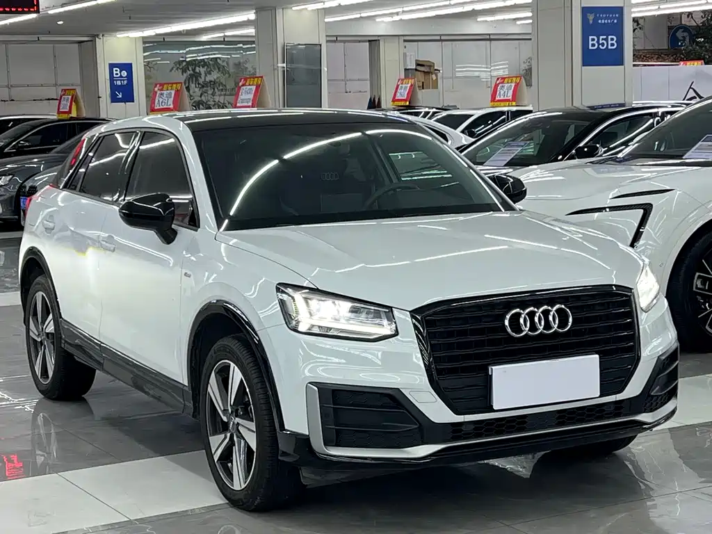 Audi Q2L 2020 — фото 3