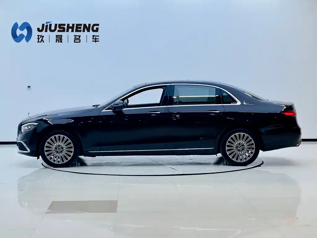Mercedes-Benz E-Class 2023 — фото 3