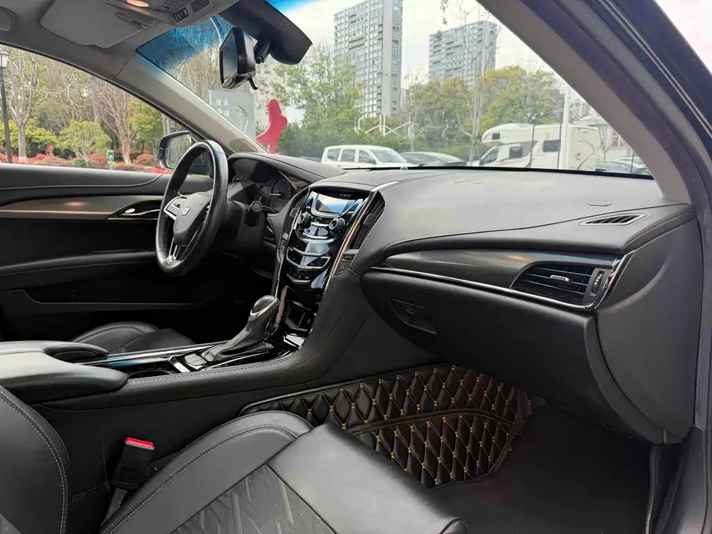 Cadillac ATS-L 2018 — фото 11