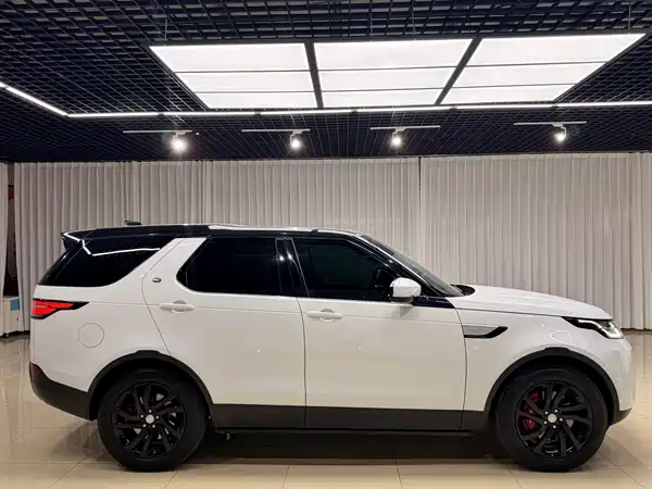 Land Rover Discovery 2018