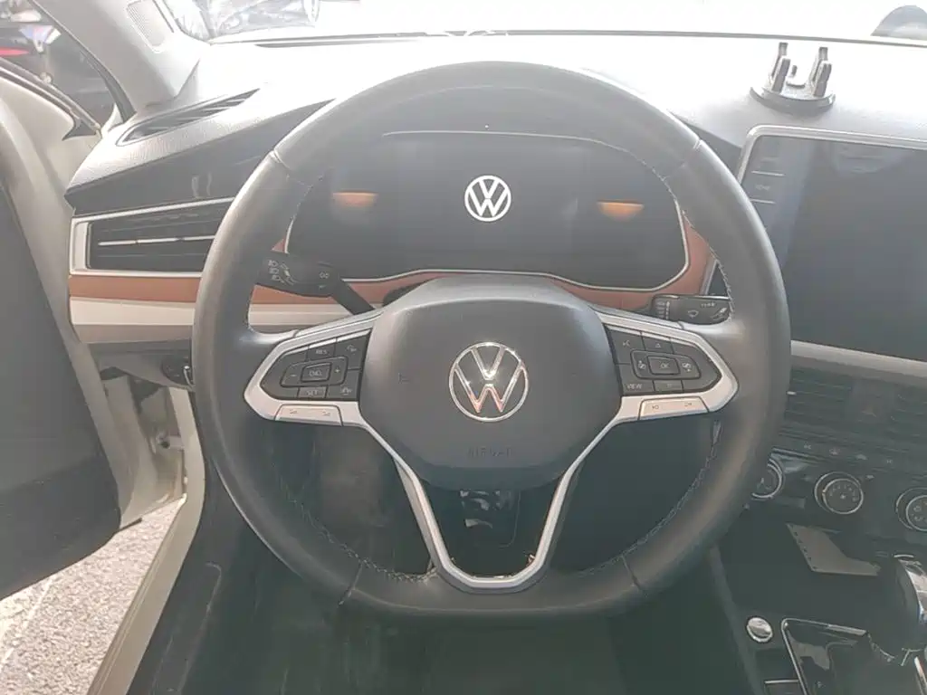 Volkswagen Bora 2024