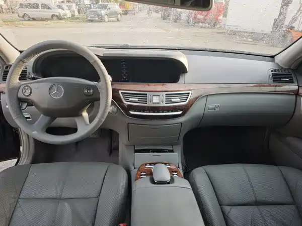 Mercedes-Benz S-Class 2008