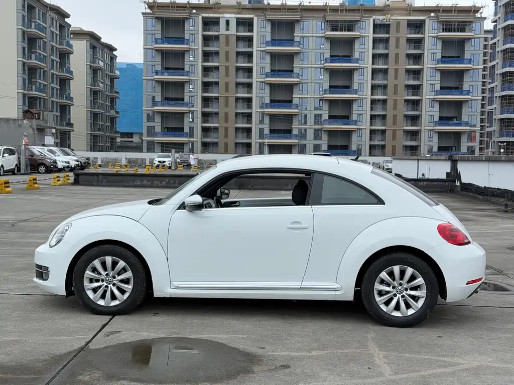 Volkswagen Beetle 2015 — фото 15