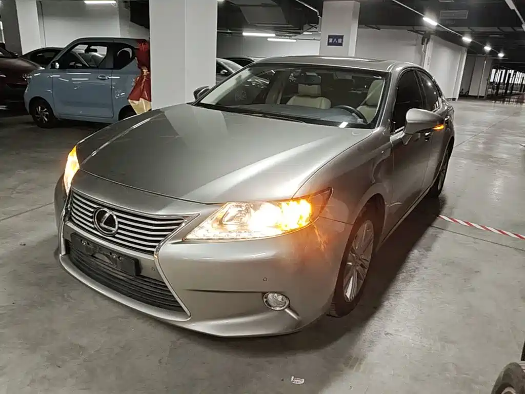 Lexus ES 2015 — фото 2
