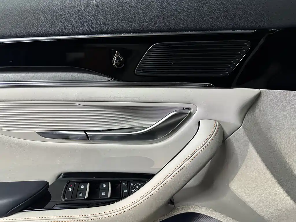 BYD Song PLUS New Energy 2022 — фото 11