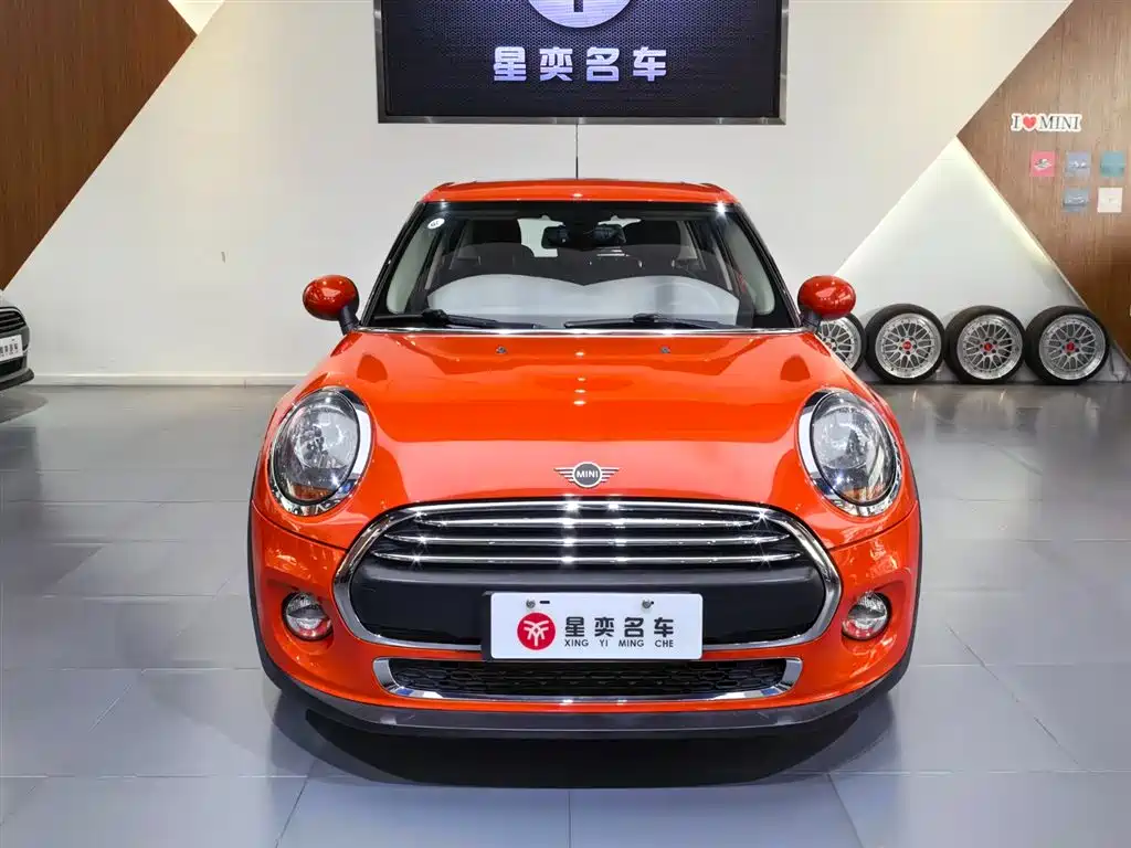 MINI Mini 2019