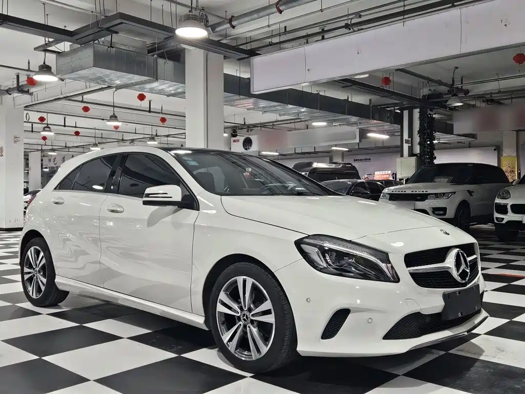 Mercedes-Benz A-Class 2017 — фото 9